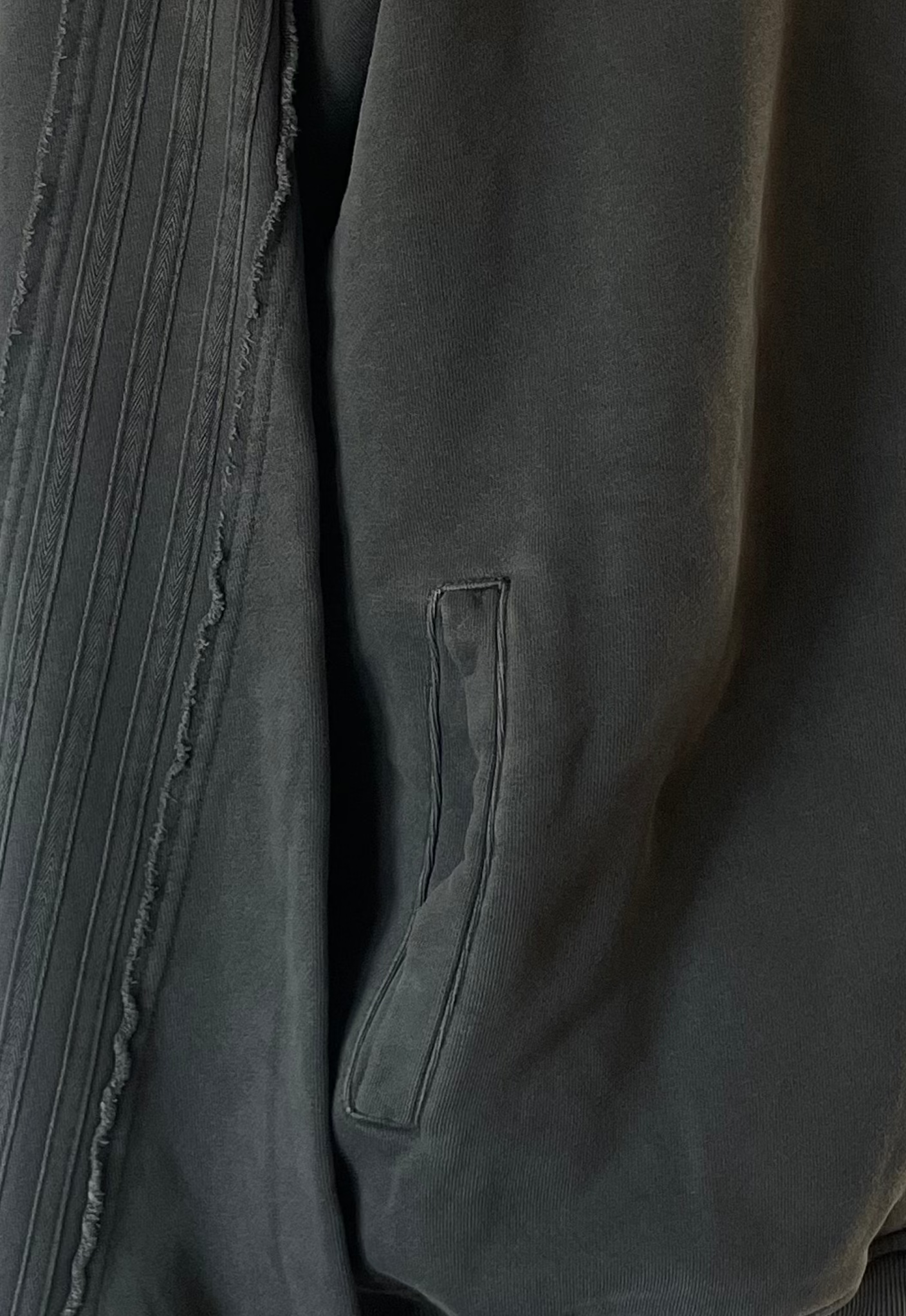 DARKFRASER Snow Washed Tape Raw Edge Zip Hoodie