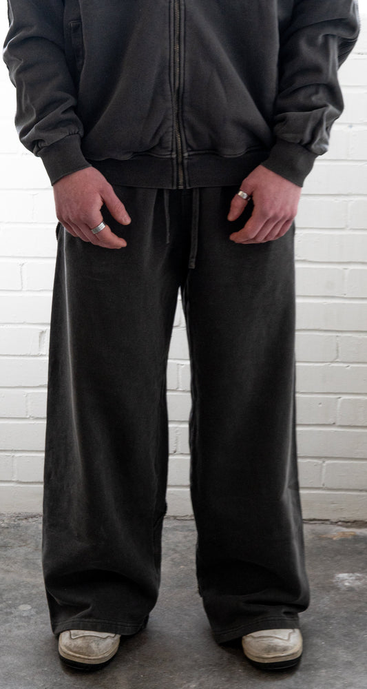 DARKFRASER Snow Washed Tape Raw Edge Sweatpants