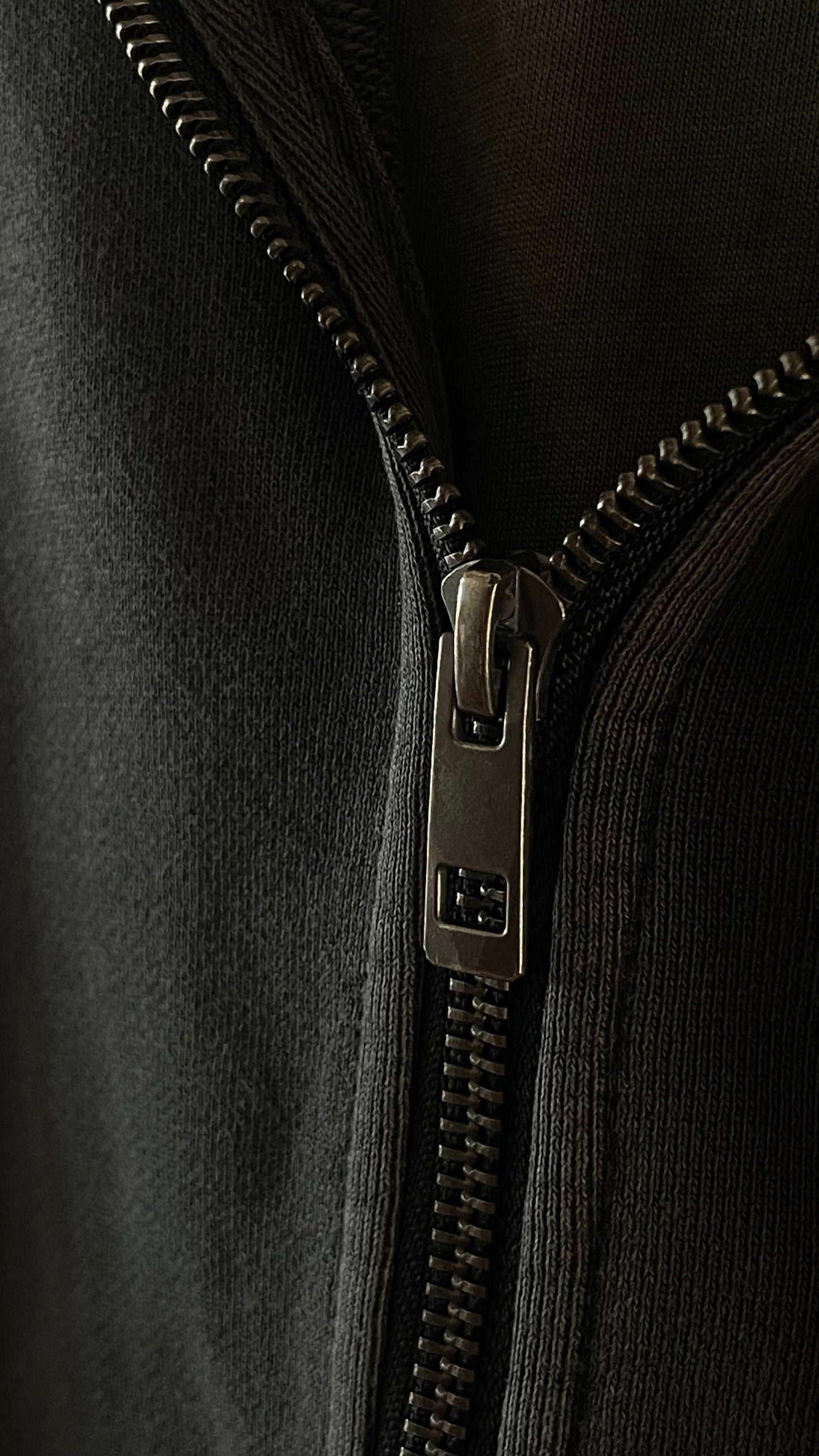 DARKFRASER Snow Washed Tape Raw Edge Zip Hoodie